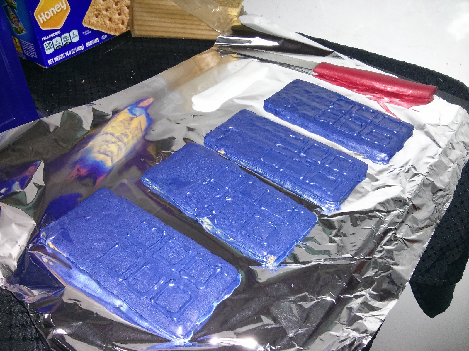 Gingerbread Tardis Blue Piped Squares